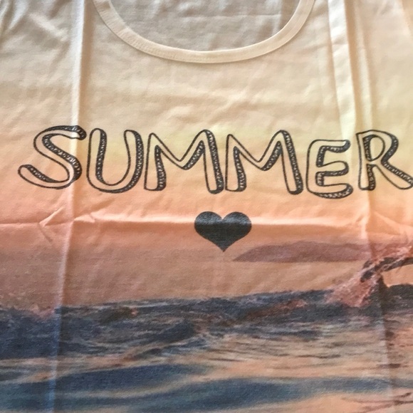 ✅3X Host Pick✅ Summer Print Crop Tee, Medium - Picture 5 of 7